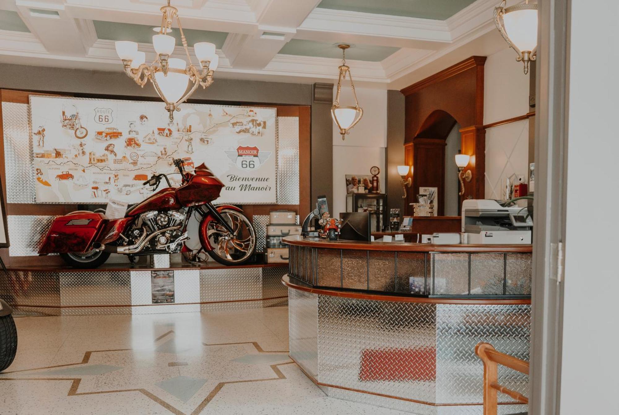 Hotel Historique Et Manoir Route 66 Saint-Victor Eksteriør billede